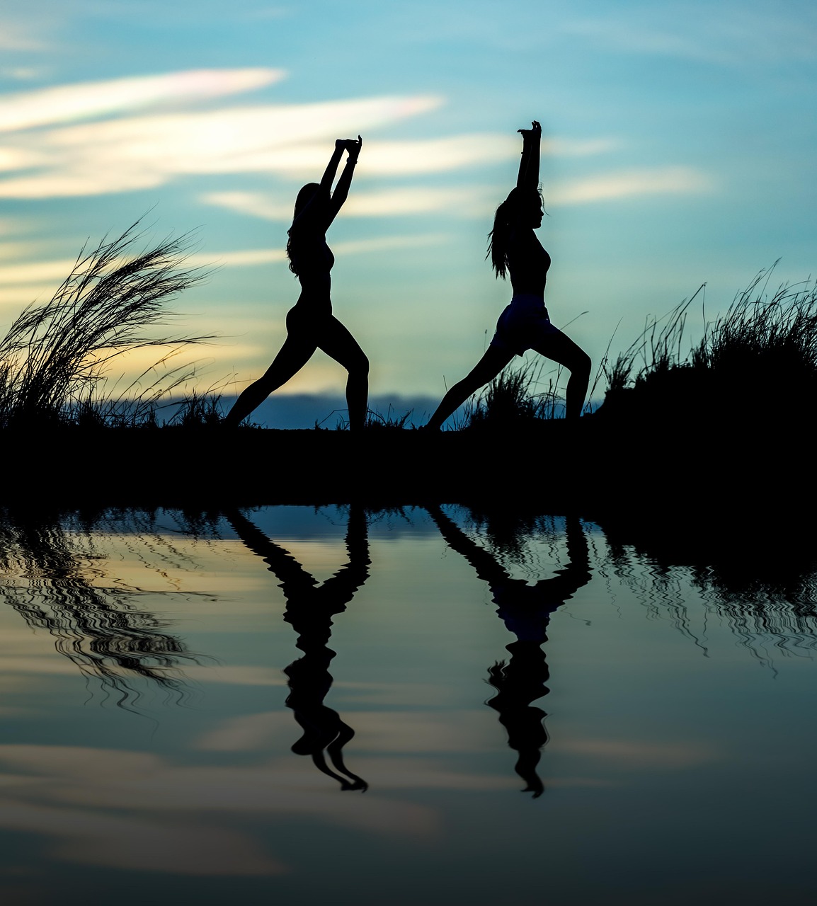 women, yoga, silhouettes, water, reflection, mirroring, water reflection, pose, posing, yoga pose, nature, meditation, stretching, wellness, well-being, exercise, adults, asia, girls, morning, outdoors, pair, people, stance, sunrise, sunset